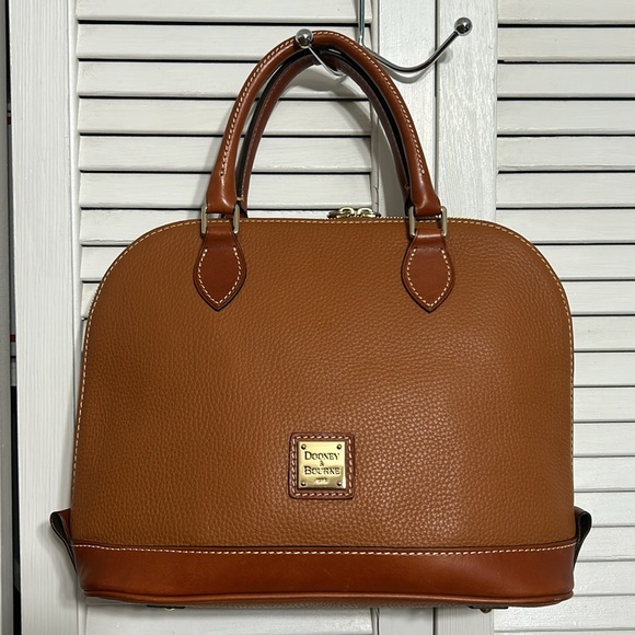 Dooney & Bourke Handbags - Dooney & Bourke satchel